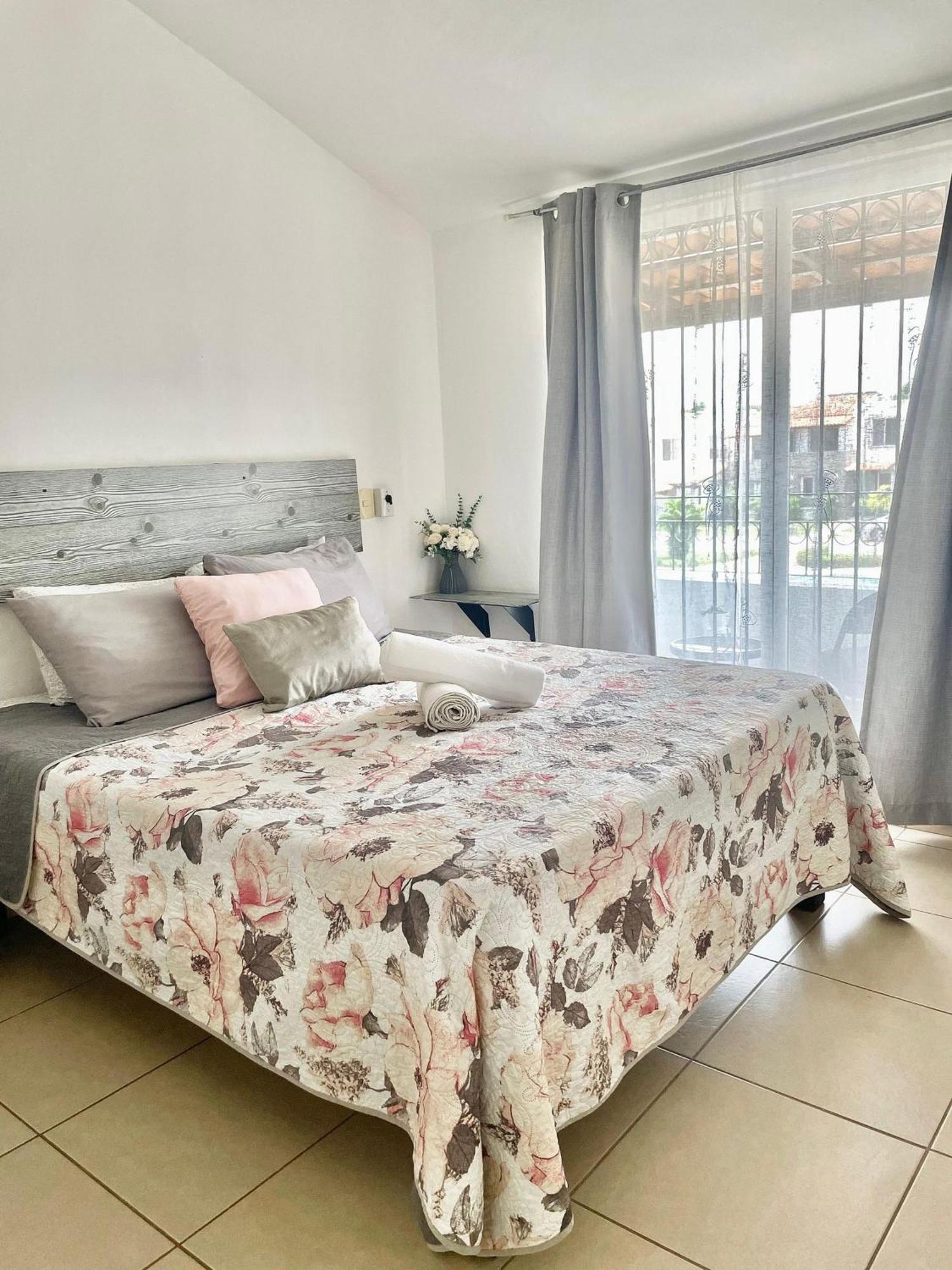 Modern Pool Side, 3 Bdrm House With Parking Villa Puerto Vallarta Exteriör bild
